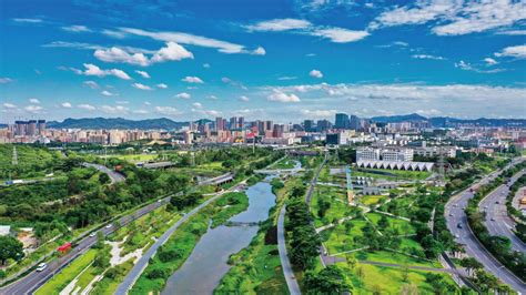 ¡Sumérgete en la Historia y la Belleza Natural del Parque Guangming!